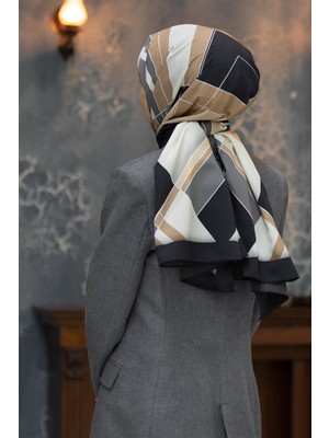 Vissona Lüks Medine Ipeği Geometrik Desenli Gri Renkli 75X195 Kırışmaz Şal Moss Krep Dikiş Tipi Italyan Dikişli