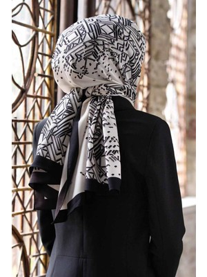 Vissona Lüks Medine Ipeği Geometrik Desenli Krem - Gri Renkli 75X195 Kırışmaz Şal Moss Krep Dikiş Tipi Italyan Dikişli