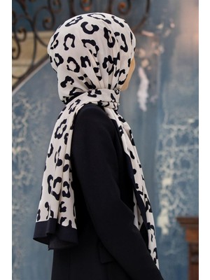 Vissona Lüks Medine Ipeği Leopar Desenli Krem Renkli 75X195 Kırışmaz Şal Moss Krep Dikiş Tipi Italyan Dikişli