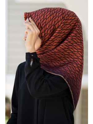 Vissona %100 Twill Ipek File Desenli Taba - Siyah Renkli 90X90 Eşarp Dikim Şekli : El Dikişi