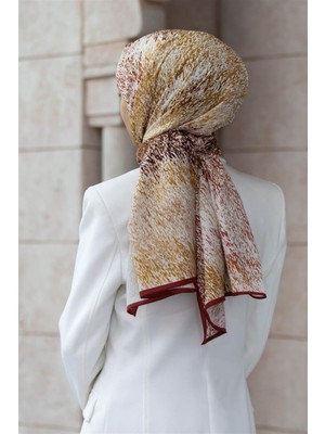 Vissona Lüks Medine Ipeği Zikzak Geometrik Desenli Bordo Renkli 75X195 Kırışmaz Şal Moss Krep Dikiş Tipi Italyan Dikişli