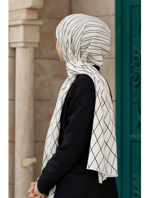 Vissona Lüks Medine Ipeği Geometrik Desenli Siyah Renkli 75X195 Kırışmaz Şal Moss Krep Dikiş Tipi Italyan Dikişli