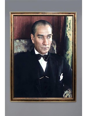 Dolce Mariee Atatürk Portresi Dijital Baskılı Kadife Kumaş Çerçeveli Tablo TBL0043