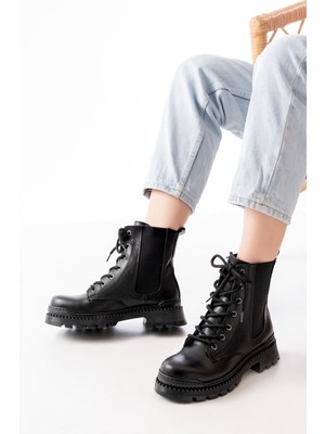 Zerenyus ZRİN-298 Premium Siyah Cilt Bağcıklı Lastikli Günlük Kadın Bot