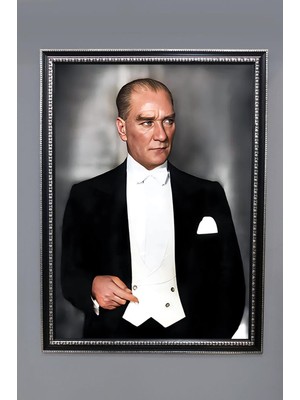 Dolce Mariee Atatürk Portresi Dijital Baskılı Kadife Kumaş Çerçeveli Tablo TBL0044