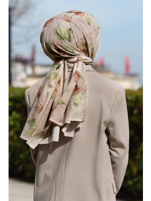 Vissona Lüks Medine Ipeği Sonbahar Desenli Haki Yeşili Renkli 75X195 Kırışmaz Şal Moss Krep Dikiş Tipi Italyan Dikişli