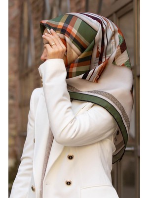 Vissona %100 Twill Ipek Ekose Desenli Haki - Taba Renkli 90X90 Eşarp Dikim Şekli : El Dikişi