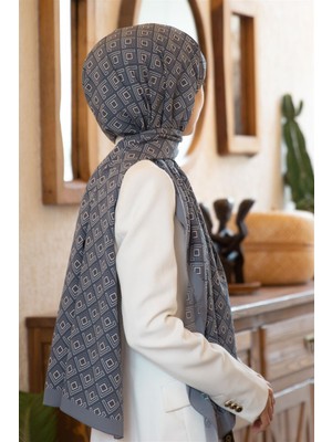 Vissona Lüks Medine Ipeği Mini Motif Desenli Gri Renkli 75X195 Kırışmaz Şal Moss Krep Dikiş Tipi Italyan Dikişli