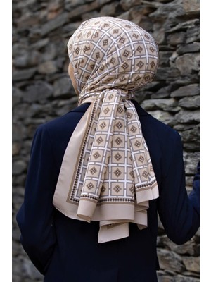 Vissona Lüks Medine Ipeği Kare Desenli Bej Renkli 75X195 Kırışmaz Şal Moss Krep Dikiş Tipi Italyan Dikişli