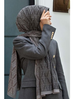 Vissona Lüks Medine Ipeği Barok Desenli Gümüş Renkli Kırışmaz Şal Moss Krep Dikiş Tipi Italyan Dikişli