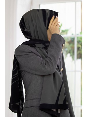 Vissona Lüks Medine Ipeği Geometrik Desenli Gri Renkli 75X195 Kırışmaz Şal Moss Krep Dikiş Tipi Italyan Dikişli