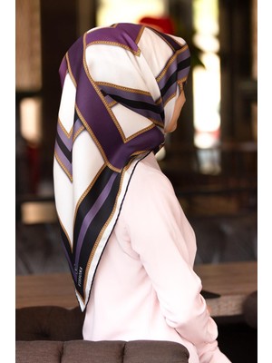 Vissona %100 Twill Ipek Geometrik Desenli Leylak - Mor Renkli 90X90 Eşarp Dikim Şekli : El Dikişi
