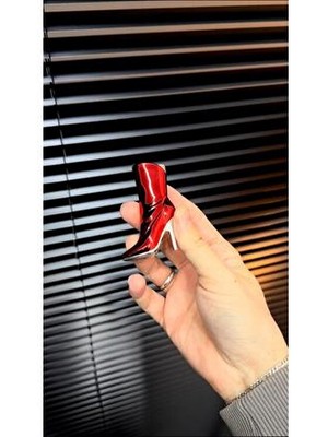 Topuklu Çizme Çakmak Modeli