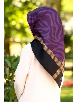Vissona %100 Twill Ipek Zebra Desenli Siyah - Mürdüm Renkli 90X90 Eşarp Dikim Şekli : El Dikişi