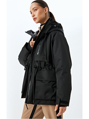 Koton Anorak Mont Kapüşonlu Fermuarlı Cep Detaylı Beli Bağcıklı Su Geçirmez