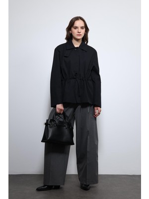 Antioch Siyah Ayarlanabilir Bele Sahip Kısa Trençkot