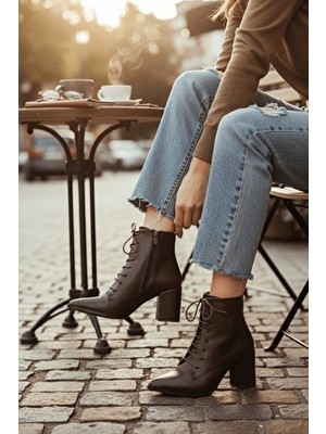 Divolya Eliz Kahverengi Sivri Burun (7cm) Topuklu Bağcıklı Günlük Kadın Bot