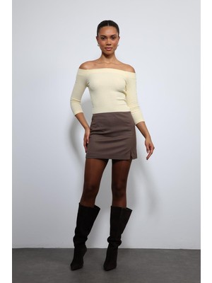 Antioch Sarı Açık Omuz Detaylı Top