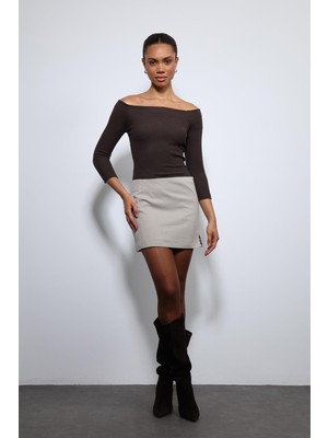 Antioch Kahve Açık Omuz Detaylı Top