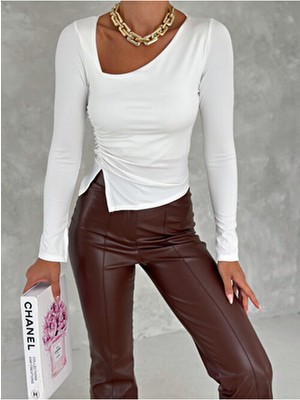 Qutta Kadın Beyaz Asimetrik Yaka Asimetrik Kesim Büzgülü Dalgıç Kumaş Bluz