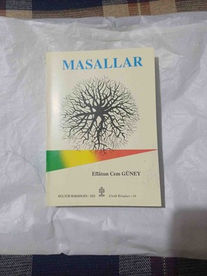 Masallar Eflatun Cem Guney Kultur Bakanlıgı Yayınları 1992 Basımı 388 Sayfa Sıfır Okunmamıs Kıtap 23 Adet Masal Vardır