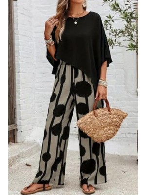 Mossta Asimetrik Kesim Bluz ve Desenli Geniş Paça Pantolon Takım  - Siyah