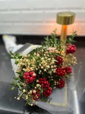 Green Deco Kokina Çiçeği 9 Dal Cipso Aranjman Beyaz Buket -Şans Çiçeği-Yılbaşı Çiçeği