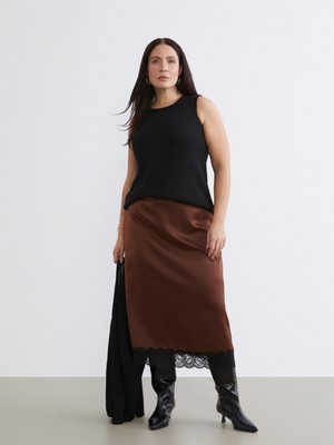 Soulife Büyük Beden Dantel Detaylı Saten Etek