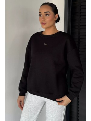 Gülseli Kadın Bisiklet Yaka Şardonlu Ön Taş Işlemeli Sweatshirt P-00018603