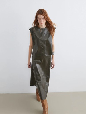 LC Waikiki Lcw Vision Haki Bisiklet Yaka Deri Görünümlü Bluz