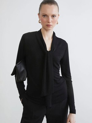 LC Waikiki Lcwaıkıkı Basic Siyah Şal Yaka Parlak Görünümlü Bluz