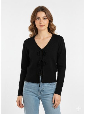 Bağlama Detaylı Triko