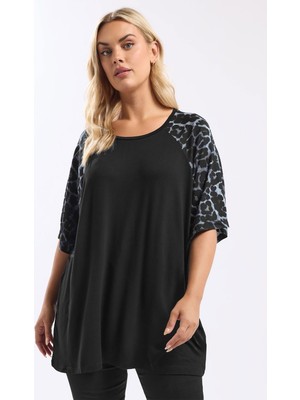 Büyük Beden Bisiklet Yaka Kısa Kollu Leopar Desenli T-Shirt 322996