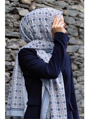 Vissona Lüks Medine Ipeği Kare Desenli Bebe Mavisi  Renkli 75X195 Kırışmaz Şal Moss Krep Dikiş Tipi Italyan Dikişli