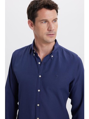 Tudors Erkek Slim Fit Dar Kesim Düz Oxford Armalı Düğmeli Yaka Lacivert Spor Gömlek