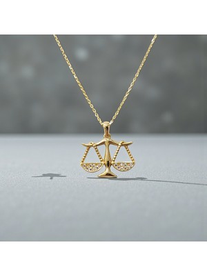 Nova Grup Terazi Figürlü 14 Ayar Altın Kolye