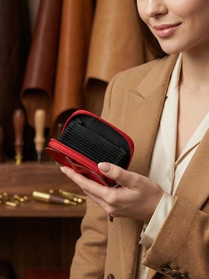 Fil Şekilli Gerçek Deri Kartlık – Bereket ve Şans Sembolü Akordeon