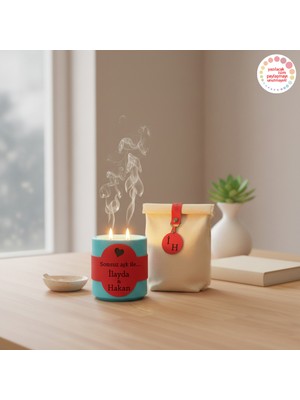 Miaju Sevgiliye Verilebilecek Zarif Hediye, Kişisel Yazı Eklenebilir Çift Alevli ve Deri Detaylı Mum, Mavi