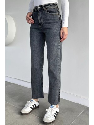 Gülseli Kadın Yüksek Bel Kesik Paça Jean Kot Pantolon P-00019651