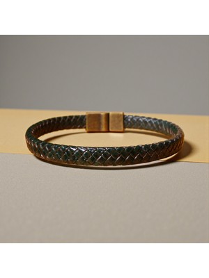 DEHNA Yeşil Deri Bileklik, Mıknatıs Kapama, 3 Beden Seçeneği, Modern Tasarım