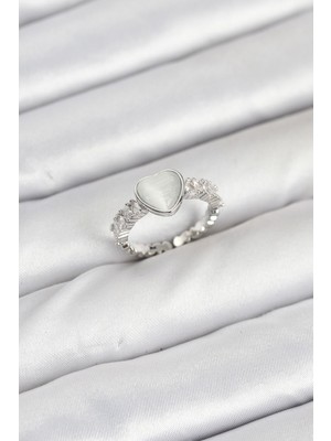 Vice Avm Pirinç Gümüş Renk Zirkon Taşlı Kalpli Kadın Yüzük EB-53-vice/(1395) 2912