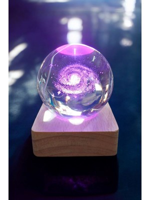 Empressco Galaksi Desenli Kristal Küre, LED Işıklı Ahşap Standlı Renkli Dekorasyon
