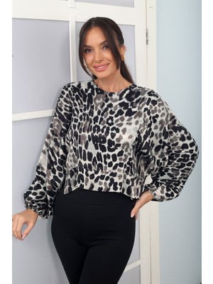By Saygı Kadın Uzun Yarasa Kollu Leopar Desenli Saten Bluz