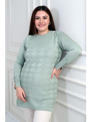 By Saygı Kadın Büyük Kazayağı Desen Kolları Düğme Detaylı Büyük Beden Tunik Bluz