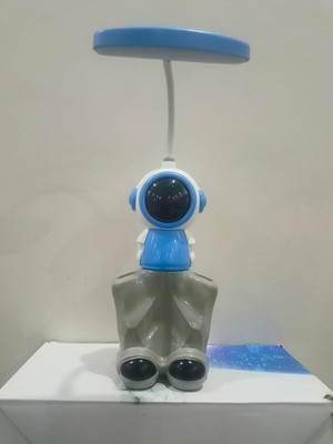 Empressco Mavi Astronot Temalı Masa Lambası, Kalemlik ve Kalem Traş Seti, Eğlenceli ve Kullanışlı Ürünler