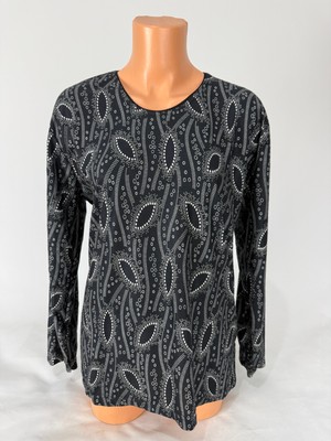 Yaşar Triko Kadın Çok Renkli Desenli U Yaka Uzun Kollu Yanları Yırtmaçlı Süet Anne Penye Tişört