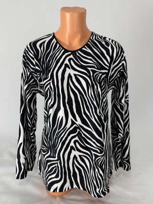 Yaşar Triko Kadın Siyah Beyaz Desenli U Yaka Uzun Kollu Yanları Yırtmaçlı Süet Anne Penye Tişört