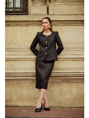 Lovelf Omuz Kırmalı Gold Düğmeli Yünefekt Etekli Takım Siyah