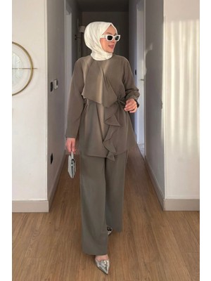 Tesettür Diyarı Tilda Fırfır Detaylı Tansel Kumaş Tesettür Takım- Haki