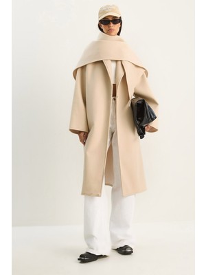 Shade Kadın Klapa Yaka Fular Aksesuarlı Oversize Kaşe Kaban